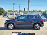Used 2024 Volkswagen Taos SE image 3