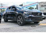 Used 2019 Volvo XC40 T5 R-Design image 2