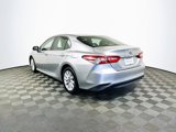 Used 2018 Toyota Camry LE image 6