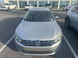 Used 2013 Volkswagen Passat TDI SEL Premium image 2