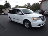 Used 2016 Chrysler Town & Country Touring image 4