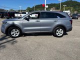 Used 2022 Kia Sorento LX image 2