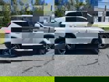 Used 2025 Volvo XC40 B5 Core image 5