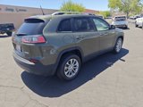 Used 2021 Jeep Cherokee Latitude w/ Mopar Interior Package image 4