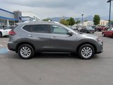 Used 2018 Nissan Rogue SV w/ Premium Package image 2