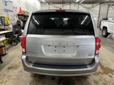 Used 2019 Dodge Grand Caravan SE image 3