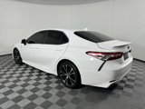 Used 2020 Toyota Camry SE image 3