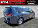 New 2025 Chrysler Pacifica Select image 3