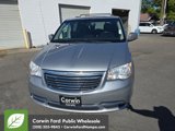 Used 2015 Chrysler Town & Country Touring w/ Driver Convenience Group image 2