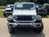 New 2025 Jeep Gladiator Sport image 2