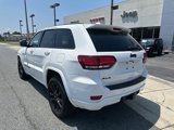 Used 2022 Jeep Grand Cherokee Laredo X image 4