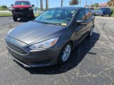 Used 2017 Ford Focus SE image 3