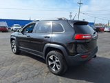 Used 2015 Jeep Cherokee Trailhawk image 6