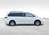Used 2015 Toyota Sienna XLE image 6