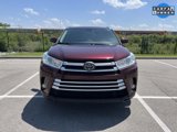 Used 2017 Toyota Highlander XLE image 2