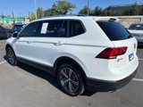 Used 2018 Volkswagen Tiguan SEL image 3