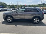 Used 2019 Jeep Cherokee Limited image 5
