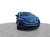 Used 2021 Ford Edge SE image 3