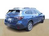 Used 2022 Subaru Outback Premium image 4