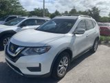 Used 2020 Nissan Rogue SV image 2