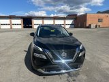 Used 2021 Nissan Rogue Platinum image 3