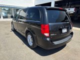 Used 2018 Dodge Grand Caravan SXT image 3