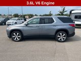 Used 2018 Chevrolet Traverse LT image 2