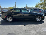Used 2017 Chrysler 300 C image 6