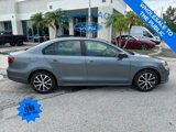 Used 2016 Volkswagen Jetta SE image 2