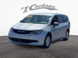 Used 2022 Chrysler Voyager LX image 3
