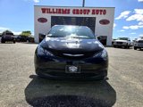 Used 2022 Chrysler Voyager LX image 2