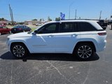 Used 2022 Jeep Grand Cherokee Overland w/ Luxury Tech Group IV image 2