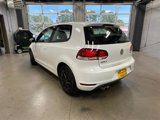 Used 2011 Volkswagen Golf 2-Door image 3