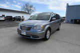 Used 2014 Chrysler Town & Country Touring image 5