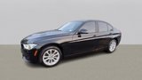 Used 2018 BMW 320i xDrive Sedan w/ Convenience Package image 4