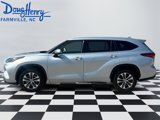 Used 2022 Toyota Highlander XLE image 2