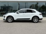 Certified 2020 Porsche Macan image 2