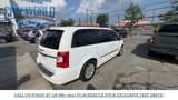 Used 2016 Chrysler Town & Country Touring image 5