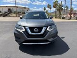 Used 2017 Nissan Rogue SV image 2