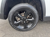 Used 2023 Jeep Grand Cherokee Altitude image 4