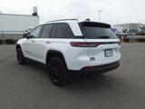 Used 2024 Jeep Grand Cherokee Altitude image 3