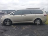 Used 2015 Toyota Sienna XLE image 3