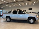 Used 2011 Chevrolet Avalanche LS image 2