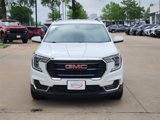 Used 2024 GMC Terrain SLE w/ Driver Convenience Package image 2