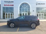 Used 2022 Nissan Rogue SV image 2