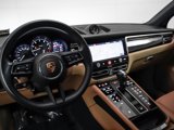 Certified 2023 Porsche Macan image 4