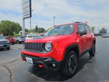 Used 2016 Jeep Renegade Trailhawk image 3