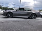 Used 2021 Toyota Camry SE image 2