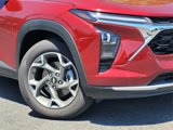 New 2025 Chevrolet Trax LT w/ Sunroof Package image 3