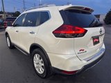 Used 2017 Nissan Rogue SV image 3
